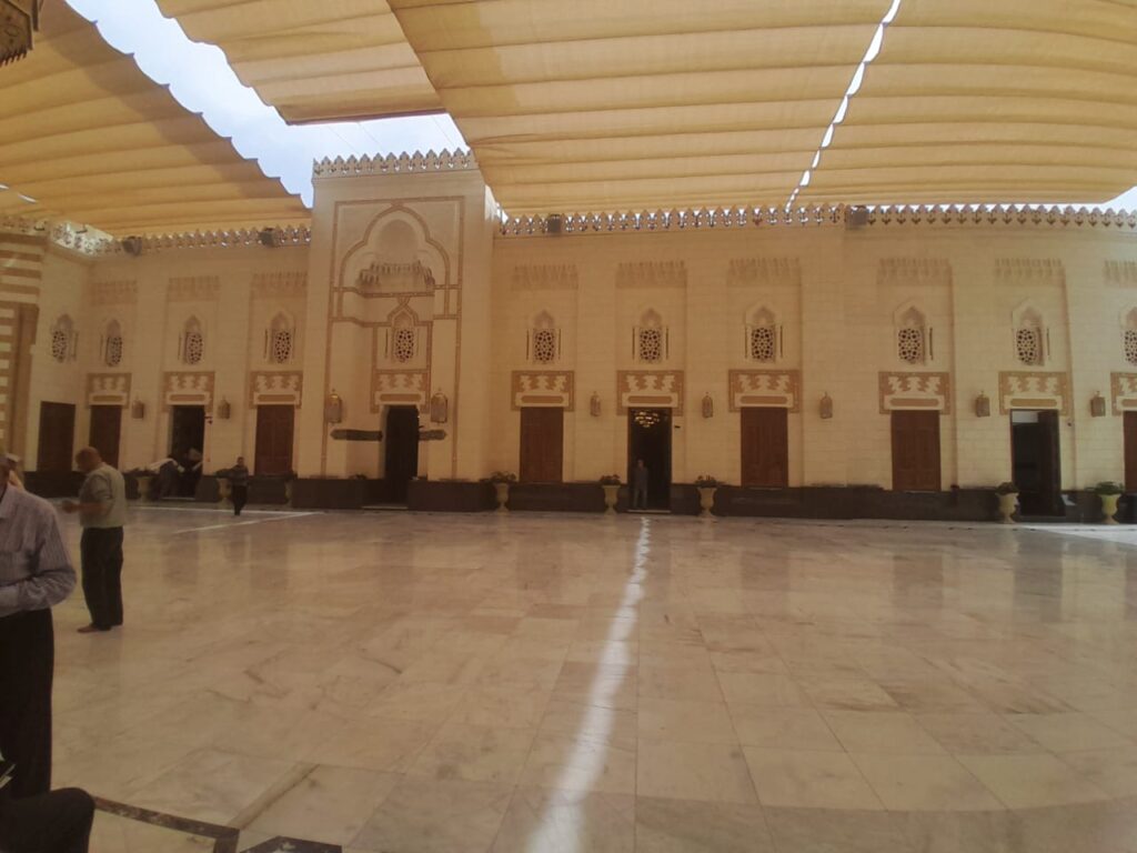 IMG-20250412-WA0014-1024x768 مسجد السيدة نفيسة " استعادة التاريخ وروح العبادة في قلب القاهرة"