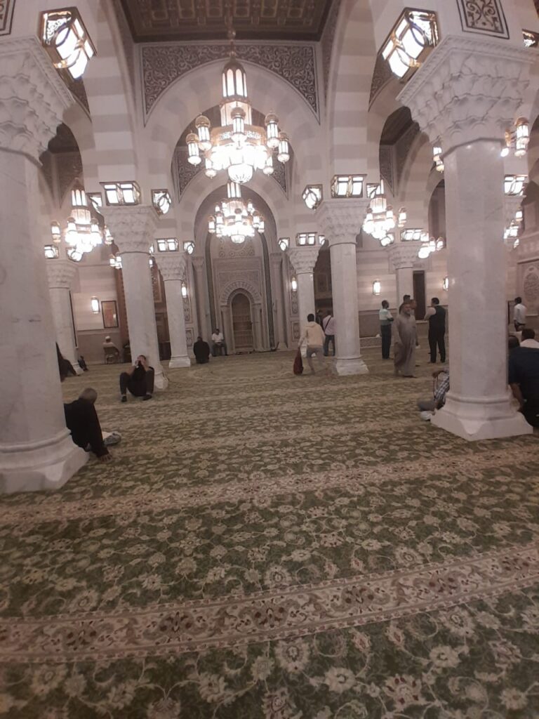 IMG-20250412-WA0016-768x1024 مسجد السيدة نفيسة " استعادة التاريخ وروح العبادة في قلب القاهرة"