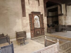IMG-20250508-WA0016-300x226 "بيت السحيمى" تحفة معمارية متميزة فى قلب الأزهر... نرصد تعدد ملاكه على مر الزمن