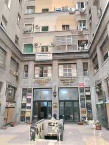 IMG-20250508-WA0085-226x300 الإيموبيليا: هرم مصر الرابع يروي أسرار قرن من الرفاهية والغموض"