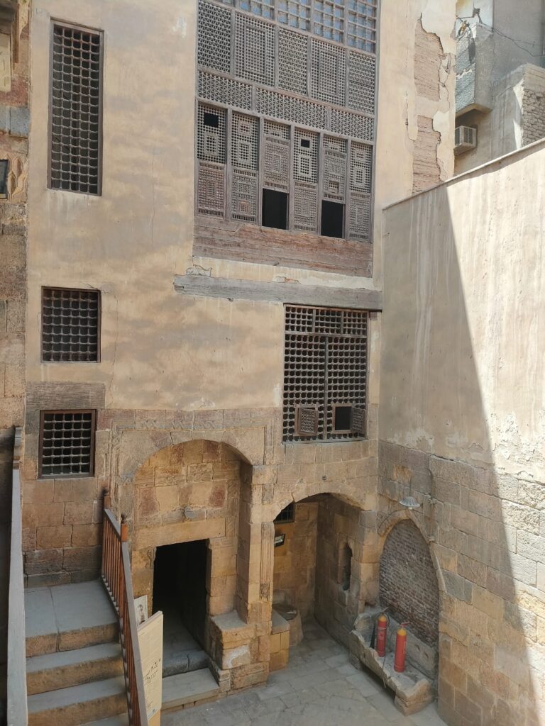 IMG-20250521-WA0056-768x1024 بيت الست وسيلة.. ملتقى الشعراء ونموذج فريد للعمارة العثمانية