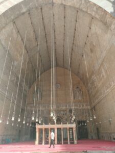 IMG-20250521-WA0081-1-225x300 مؤرخون: مسجد السلطان حسن هو الأكثر طموحا فى تاريخ العمارة الإسلامية