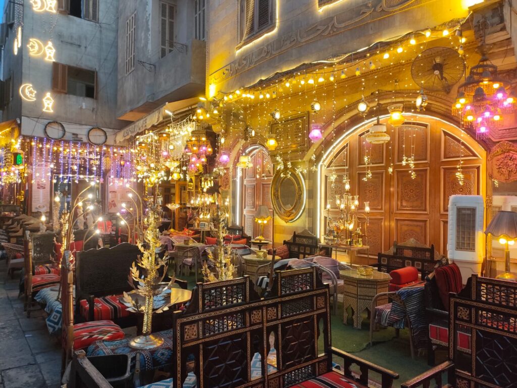 IMG-20250521-WA0089-1024x768 " قهوة السحيمي" صرح تاريخى يعانى الإهمال والزحف العشوائي.. تفاصيل