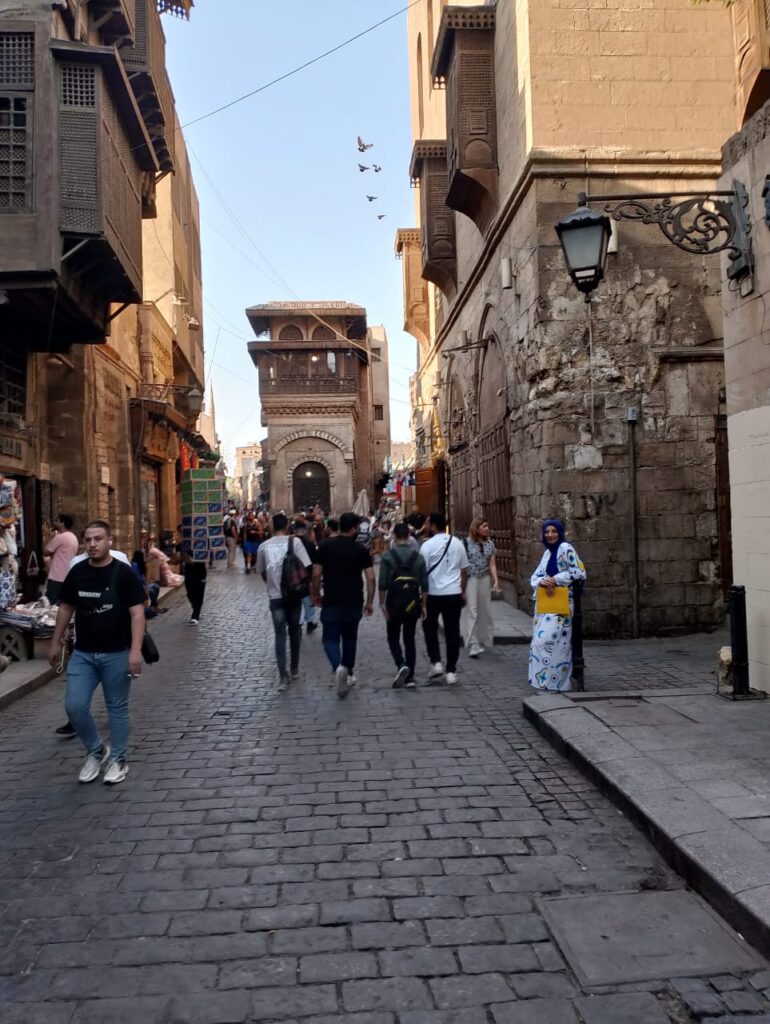 IMG-20250521-WA0145-770x1024 شارع المعز... كل حجر يحكي قصة، وكل زاوية تحفظ ذاكرة وطن