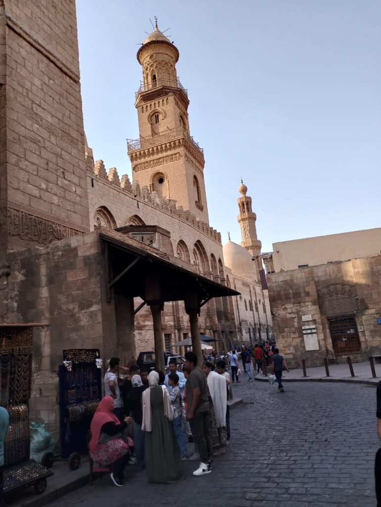 IMG-20250521-WA0147-770x1024 شارع المعز... كل حجر يحكي قصة، وكل زاوية تحفظ ذاكرة وطن