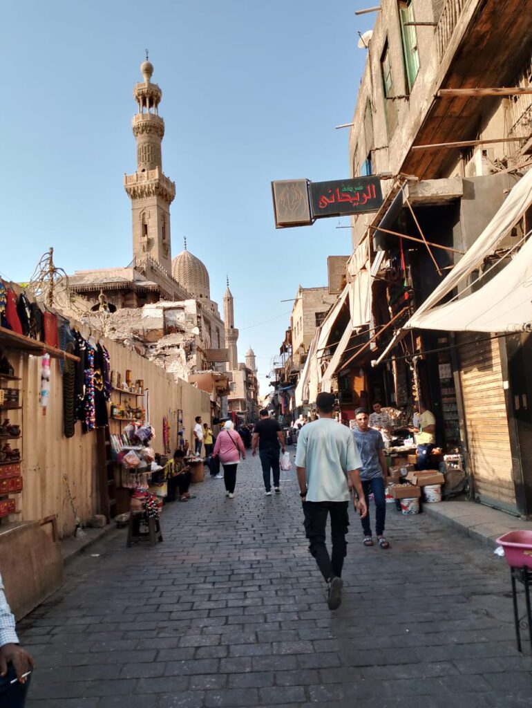 IMG-20250521-WA0150-770x1024 شارع المعز... كل حجر يحكي قصة، وكل زاوية تحفظ ذاكرة وطن