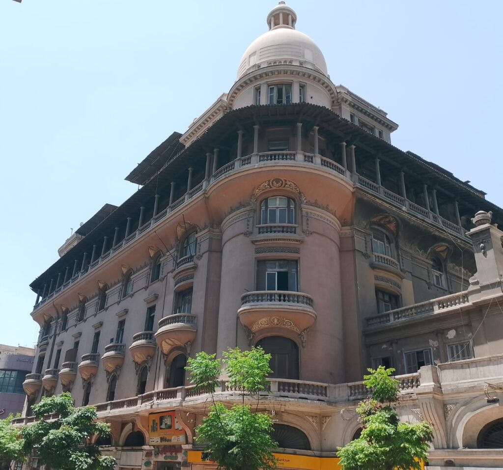IMG-20250529-WA0022-1024x957 قِباب شاهقة وشرفات تنطق بالتاريخ... العمارات الخديوية التي قاومت النسيان